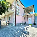 Appartement 4 Roses Vrtnica *