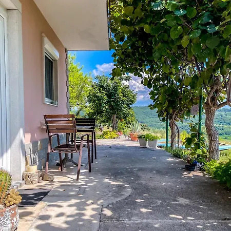 Apartman 4 Roses Vrtnica