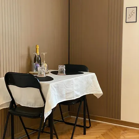 4 Roses Vrtnica Sečovlje