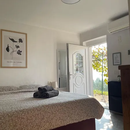 4 Roses Vrtnica Апартаменты *